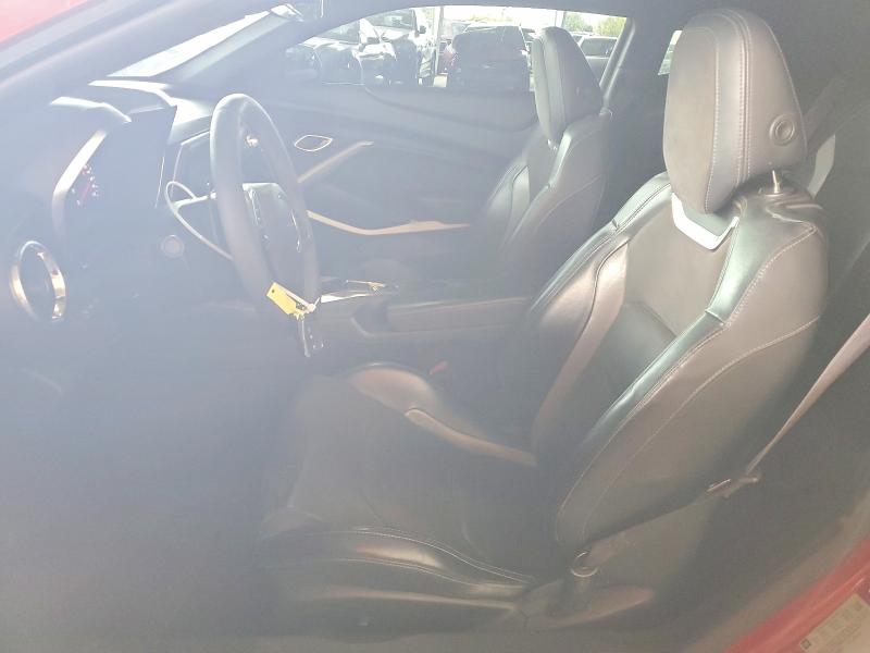 53263926 :رقم المزاد ، 1G1FE1R73H0164221 vin ، 2017 Chevrolet Camaro مزاد بيع