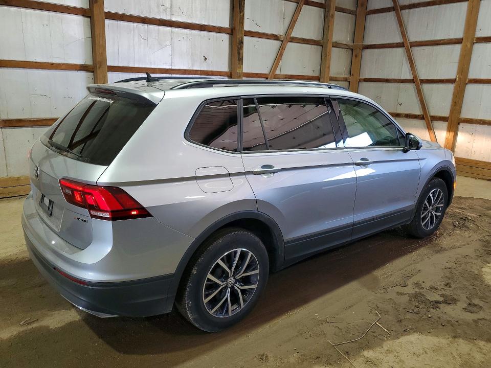 51424526 :رقم المزاد ، 3VV0B7AX0MM013592 vin ، 2021 Volkswagen Tiguan مزاد بيع
