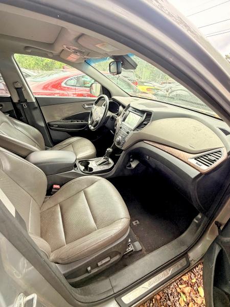 Продаж на аукціоні авто 2017 Hyundai Santa Fe, vin: KM8SR4HF2HU185683, номер лоту: 52952116