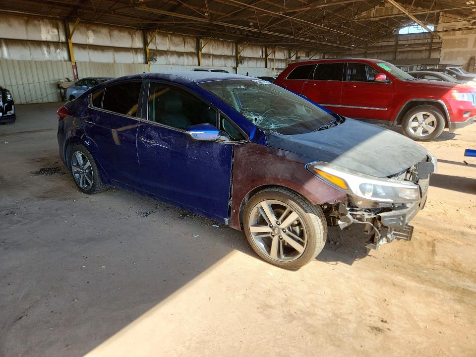 53555156 :رقم المزاد ، 3KPFL4A87HE107935 vin ، 2017 Kia Forte مزاد بيع
