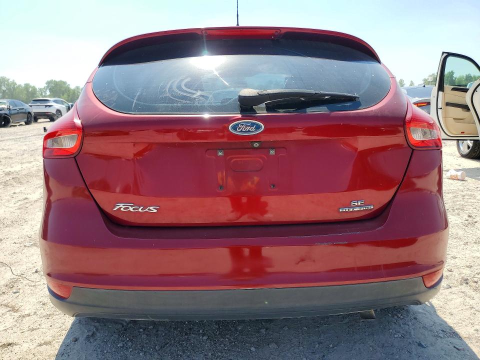 53672146 :رقم المزاد ، 1FADP3K20FL252843 vin ، 2015 Ford Focus مزاد بيع