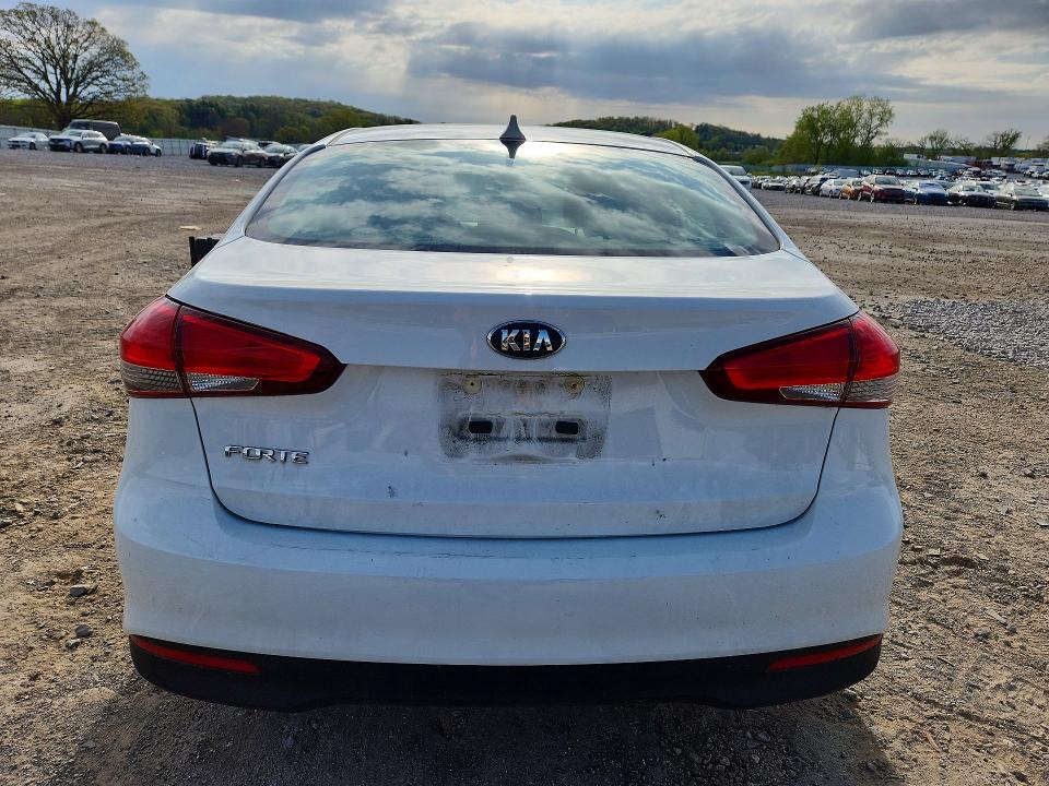 2017 Kia Forte მანქანა იყიდება აუქციონზე, vin: 3KPFK4A71HE035804, აუქციონის ნომერი: 52417956