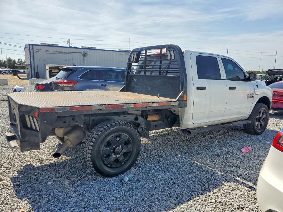 52654836 :رقم المزاد ، 3C7WR5HJ0JG333888 vin ، 2018 Ram 2500 مزاد بيع