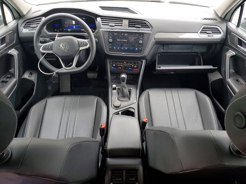 52431026 :رقم المزاد ، 3VV2B7AX3NM043597 vin ، 2022 Volkswagen Tiguan مزاد بيع