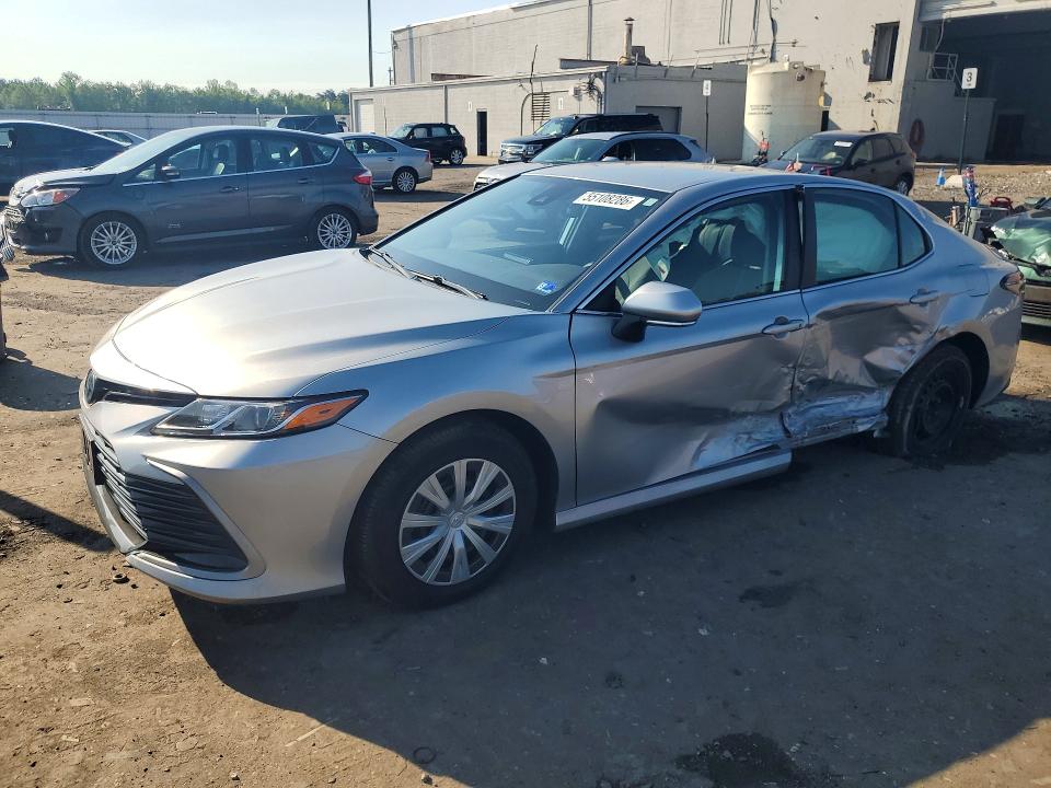 55108286 :رقم المزاد ، 4T1C31AKXNU588382 vin ، 2022 Toyota Camry مزاد بيع