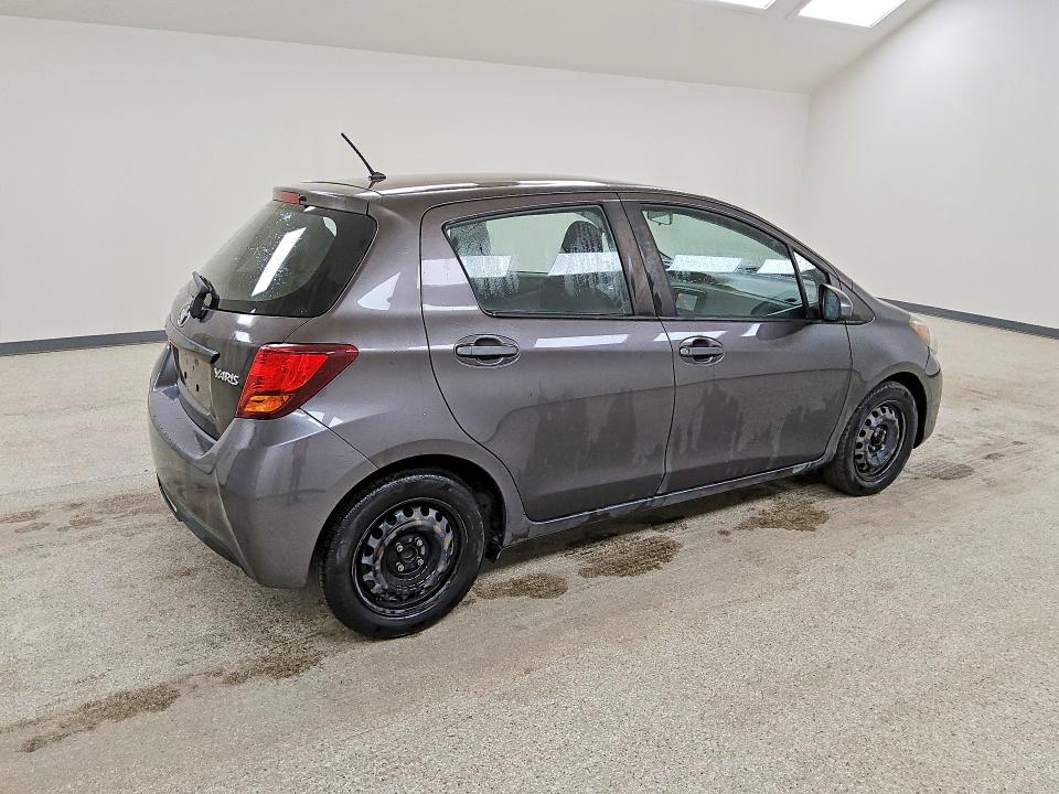 52245316 :رقم المزاد ، VNKKTUD35FA042301 vin ، 2015 Toyota Yaris مزاد بيع