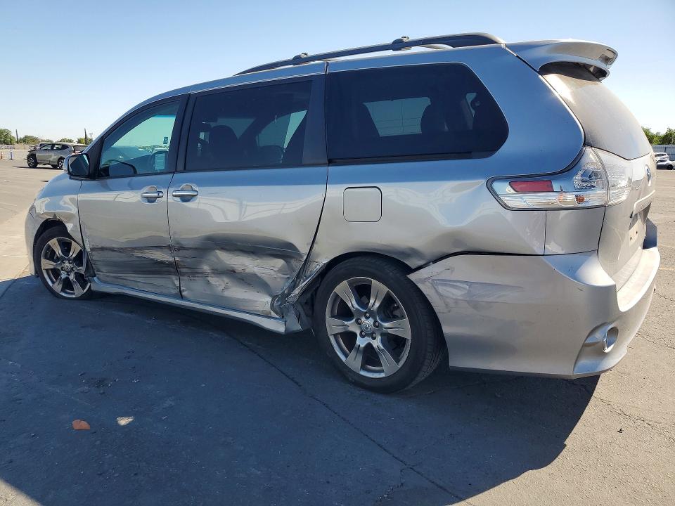 53663076 :رقم المزاد ، 5TDXZ3DC1HS853090 vin ، 2017 Toyota Sienna مزاد بيع