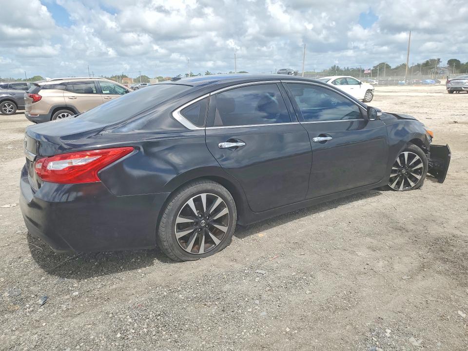 54125166 :رقم المزاد ، 1N4AL3AP0JC111033 vin ، 2018 Nissan Altima مزاد بيع