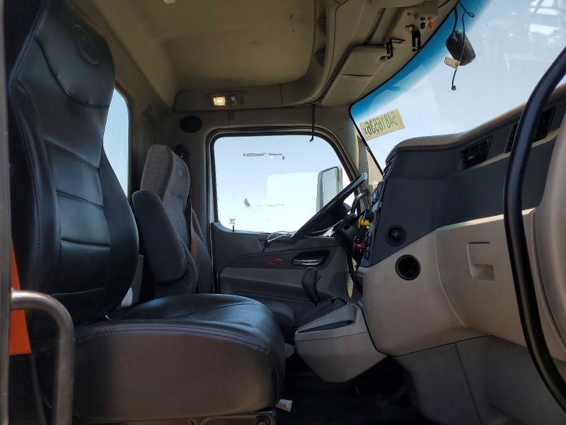 Продаж на аукціоні авто 2018 Peterbilt 579, vin: 1XPBA48X1JD477902, номер лоту: 54816536
