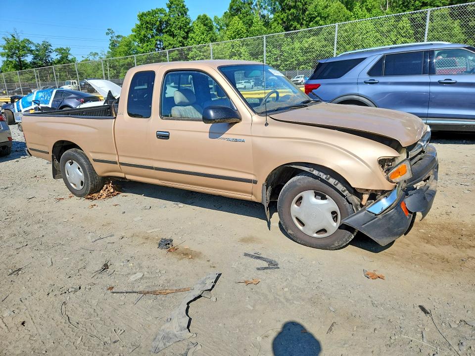 51920716 :رقم المزاد ، 4TAVL52N6YZ676636 vin ، 2000 Toyota Tacoma مزاد بيع