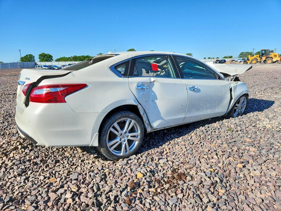 51883696 :رقم المزاد ، 1N4BL3APXHC184716 vin ، 2017 Nissan Altima مزاد بيع