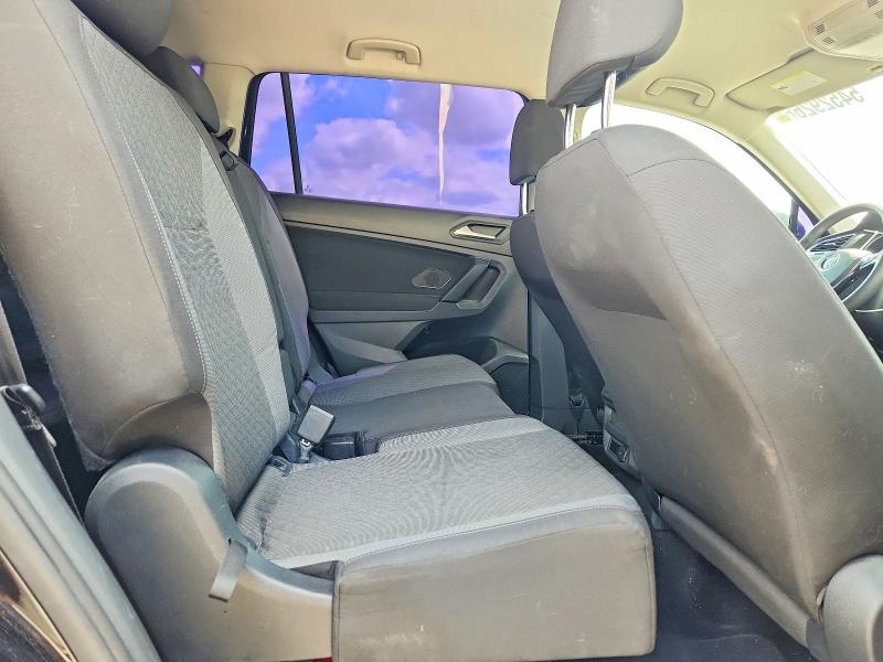 54529266 :رقم المزاد ، 3VV1B7AX6KM034044 vin ، 2019 Volkswagen Tiguan مزاد بيع