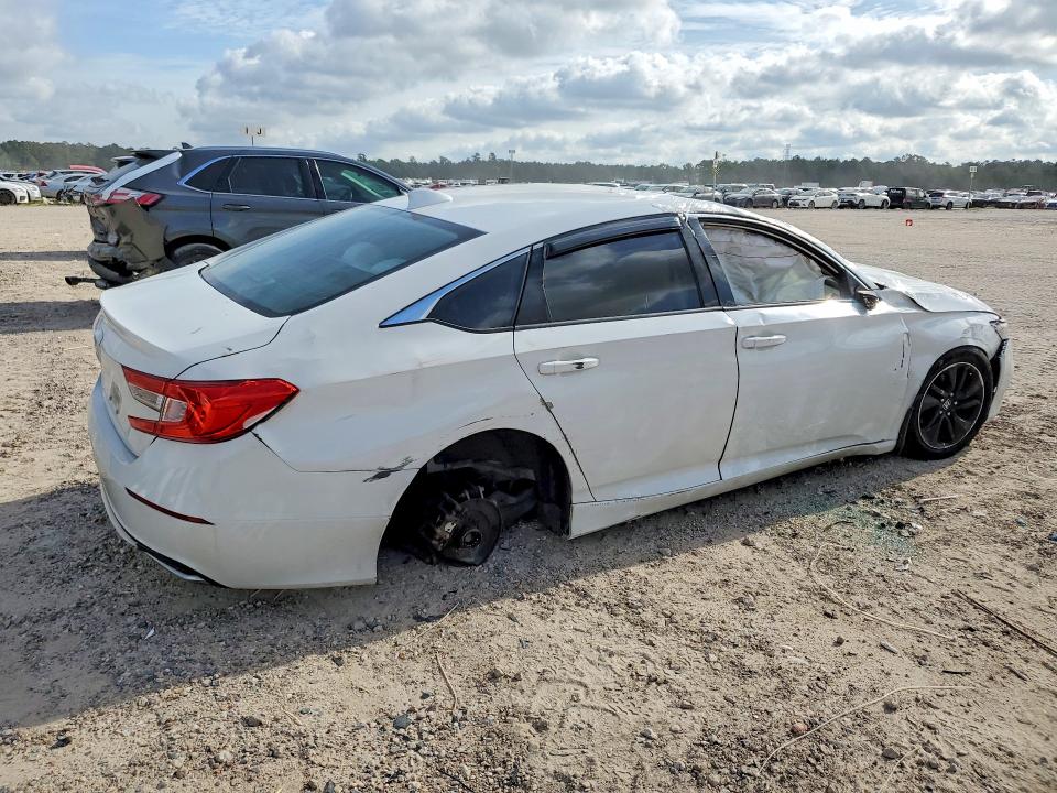 Продажа на аукционе авто 2018 Honda Accord, vin: 1HGCV1F12JA261941, номер лота: 53778966