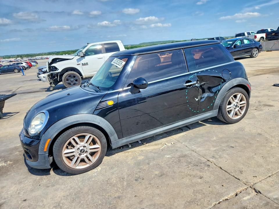 52352926 :رقم المزاد ، WMWSU3C50DT371957 vin ، 2013 Mini Cooper مزاد بيع
