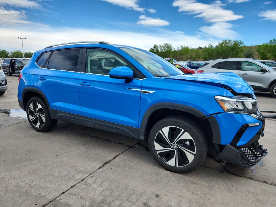 2024 Volkswagen Taos მანქანა იყიდება აუქციონზე, vin: 3VVVX7B2XRM047007, აუქციონის ნომერი: 55604686