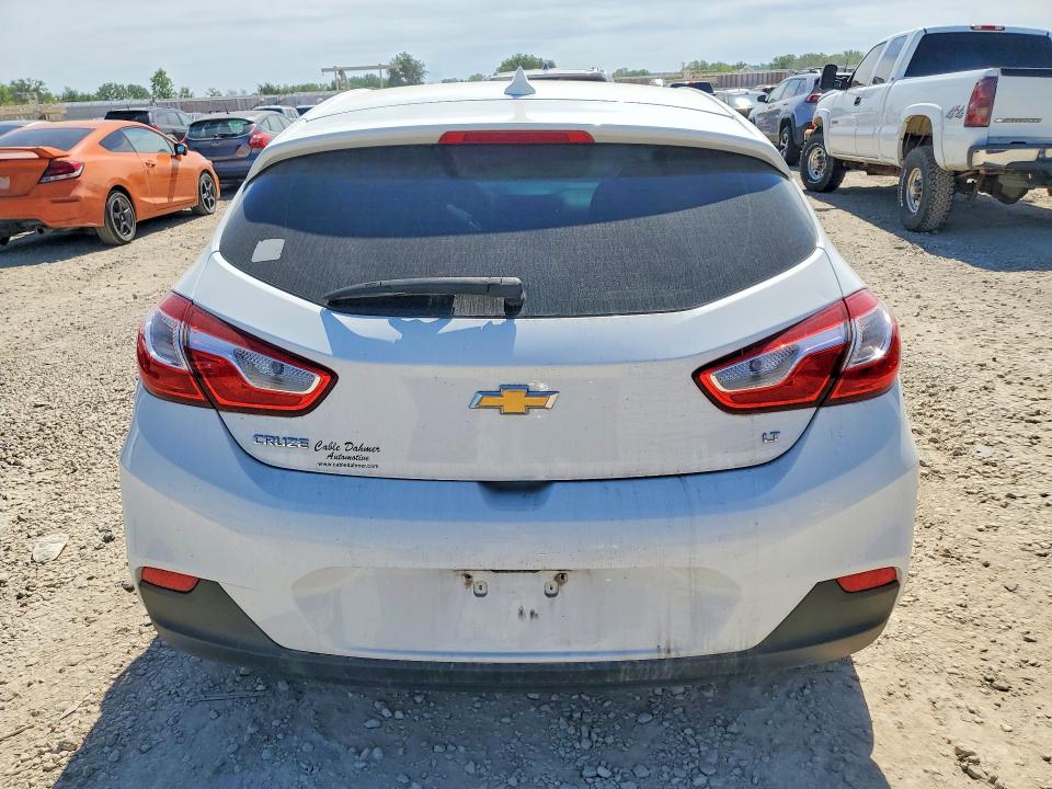 54123736 :رقم المزاد ، 3G1BE6SM8KS618829 vin ، 2019 Chevrolet Cruze مزاد بيع