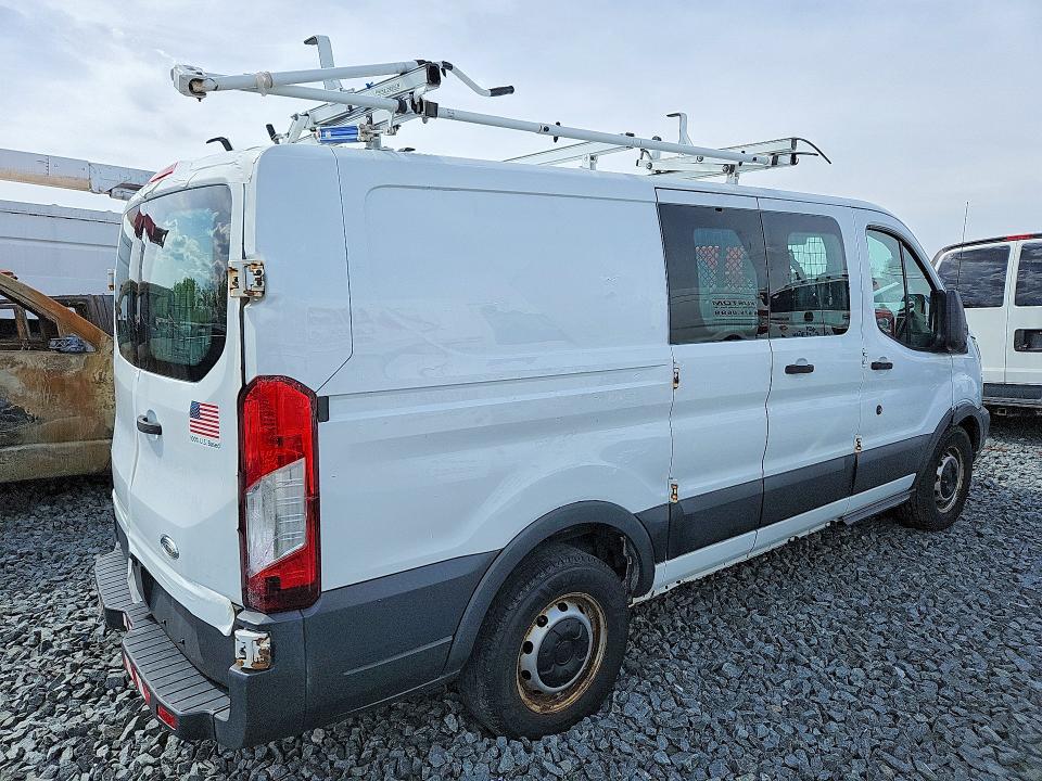 53992096 :رقم المزاد ، 1FTNE1ZM6FKA59764 vin ، 2015 Ford Transit مزاد بيع