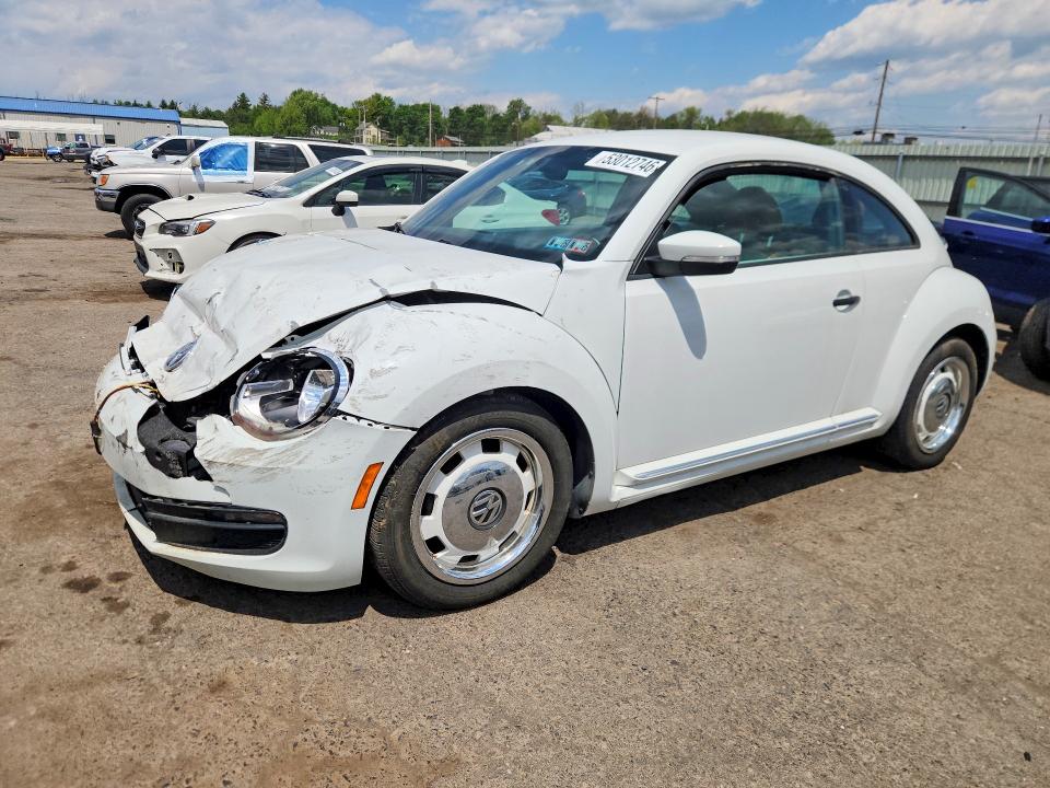 53012746 :رقم المزاد ، 3VWF17AT9FM655270 vin ، 2015 Volkswagen Beetle مزاد بيع