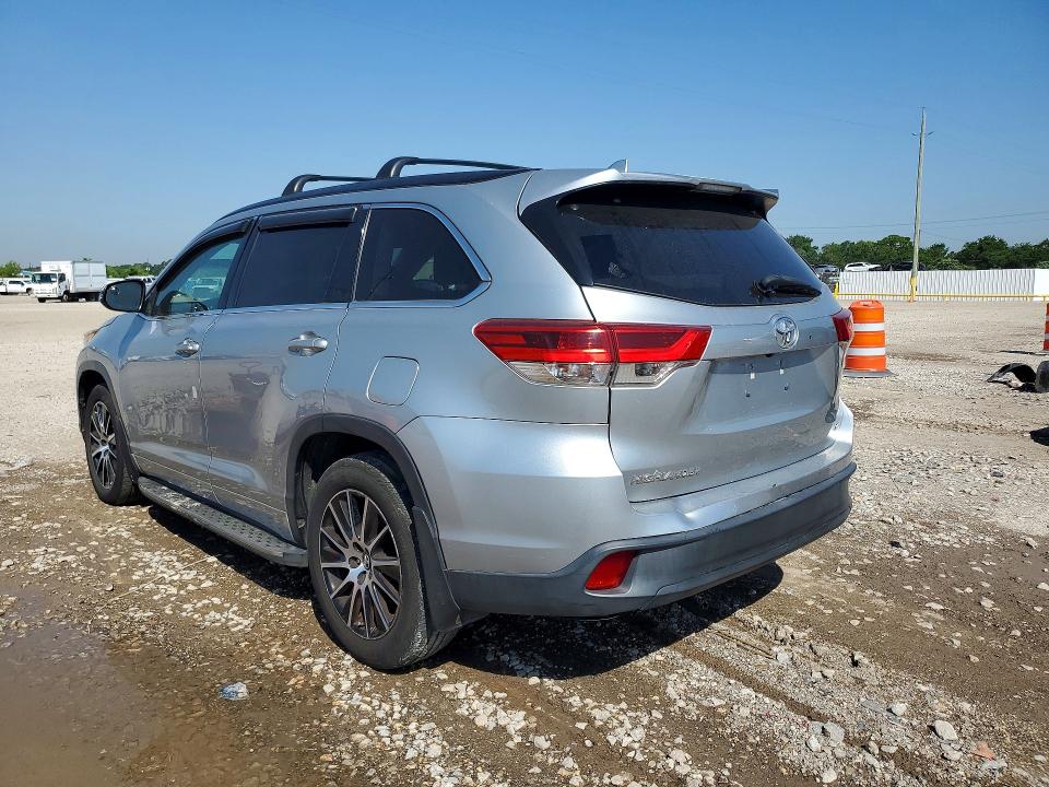 Продажа на аукционе авто 2017 Toyota Highlander, vin: 5TDKZRFH4HS517701, номер лота: 53688696