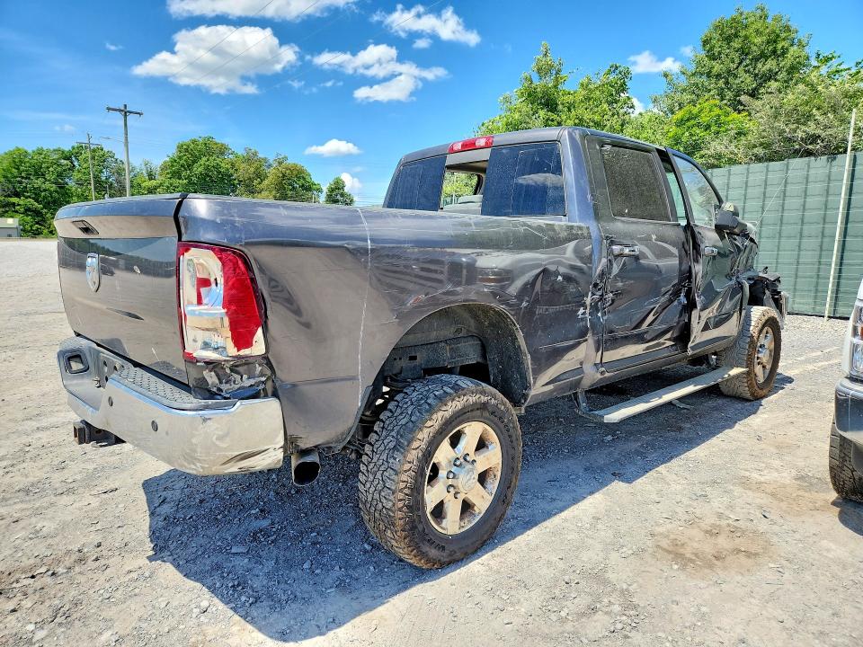 53632246 :رقم المزاد ، 3C6UR5DL8FG663580 vin ، 2015 Ram 2500 مزاد بيع