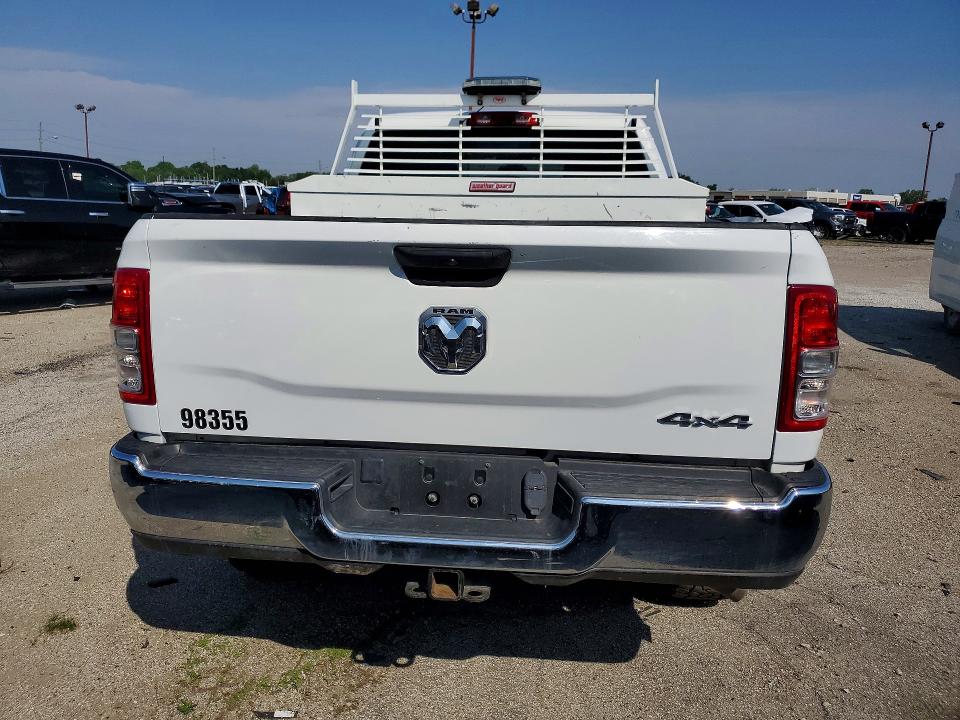 53441196 :رقم المزاد ، 3C6UR5CJ7NG298355 vin ، 2022 Ram 2500 مزاد بيع