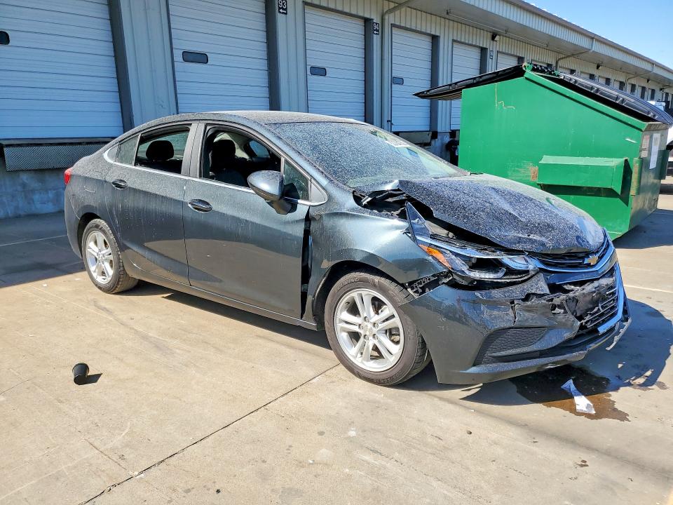 53784756 :رقم المزاد ، 1G1BE5SM7J7116949 vin ، 2018 Chevrolet Cruze مزاد بيع