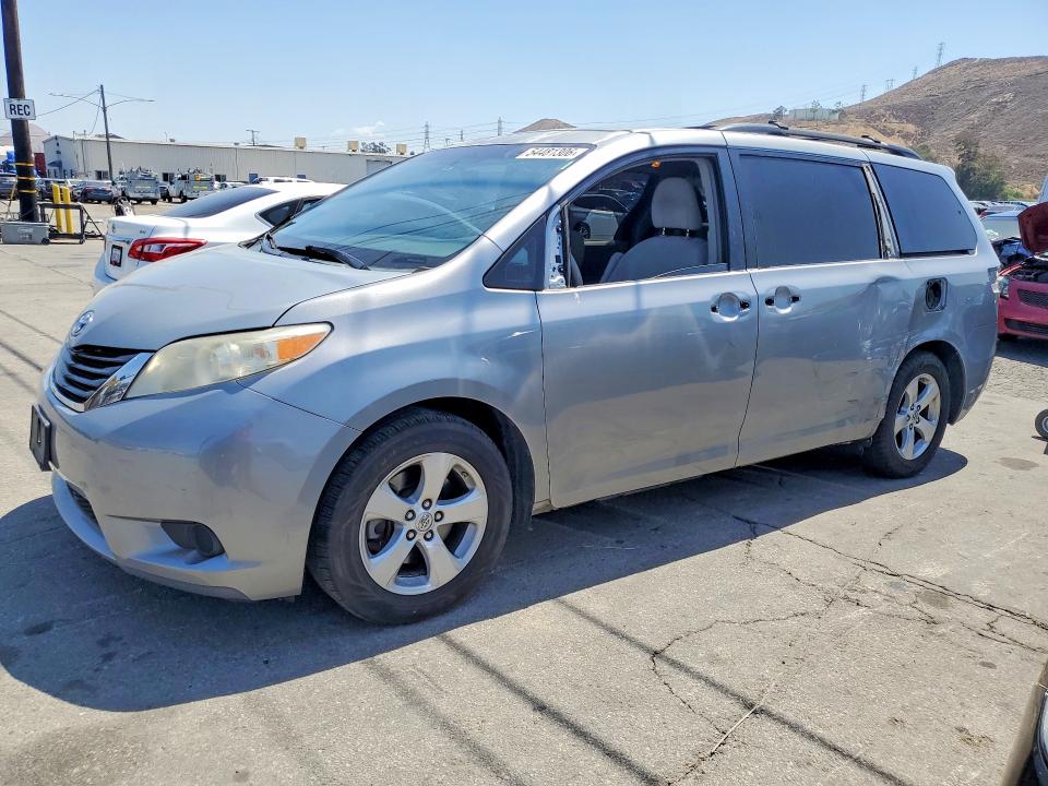 Aukcja sprzedaży 2013 Toyota Sienna, vin: 5TDKK3DCXDS341725, numer aukcji: 54481306
