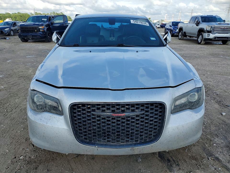 2021 Chrysler 300 მანქანა იყიდება აუქციონზე, vin: 2C3CCABG1MH549913, აუქციონის ნომერი: 54019636