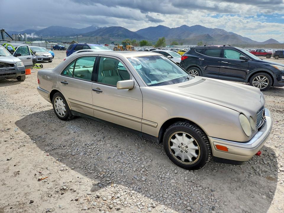 Aukcja sprzedaży 1998 Mercedes-benz E, vin: WDBJF82F5WX007348, numer aukcji: 52240706