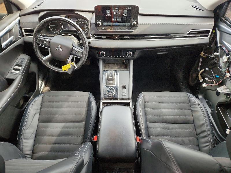 53532066 :رقم المزاد ، JA4J4UA81NZ086596 vin ، 2022 Mitsubishi Outlander مزاد بيع