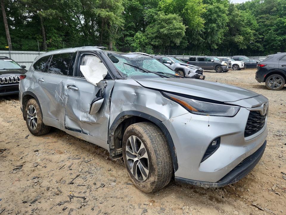 Продаж на аукціоні авто 2021 Toyota Highlander, vin: 5TDGZRBH4MS546931, номер лоту: 55362586