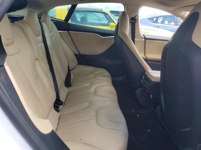 52041726 :رقم المزاد ، 5YJSA1AG0DFP11499 vin ، 2013 Tesla Model S مزاد بيع