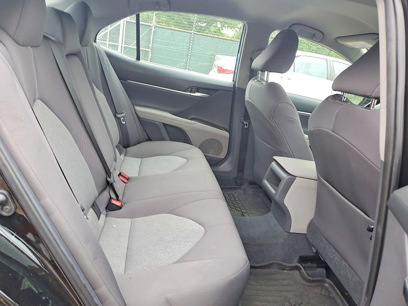 54490566 :رقم المزاد ، 4T1C11AK3MU482697 vin ، 2021 Toyota Camry مزاد بيع