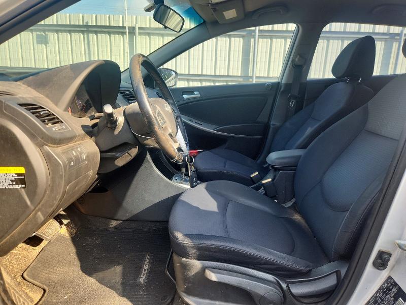 53798576 :رقم المزاد ، KMHCU5AE3FU217855 vin ، 2015 Hyundai Accent مزاد بيع