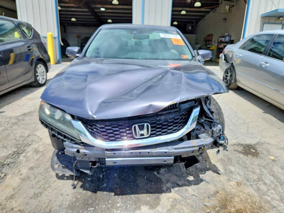 2015 Honda Accord მანქანა იყიდება აუქციონზე, vin: 1HGCT1B83FA009826, აუქციონის ნომერი: 54557796