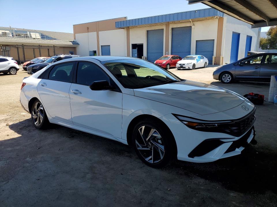 2025 Hyundai Elantra Hybrid მანქანა იყიდება აუქციონზე, vin: KMHLM4DJ0SU150676, აუქციონის ნომერი: 52879496