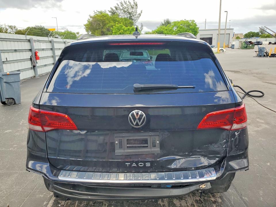 54864786 :رقم المزاد ، 3VVCX7B28NM031342 vin ، 2022 Volkswagen Taos مزاد بيع