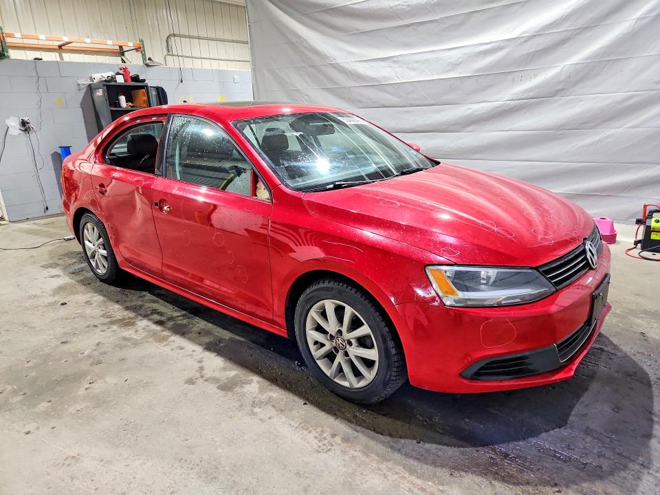 53442696 :رقم المزاد ، 3VWD17AJ7EM418846 vin ، 2014 Volkswagen Jetta مزاد بيع