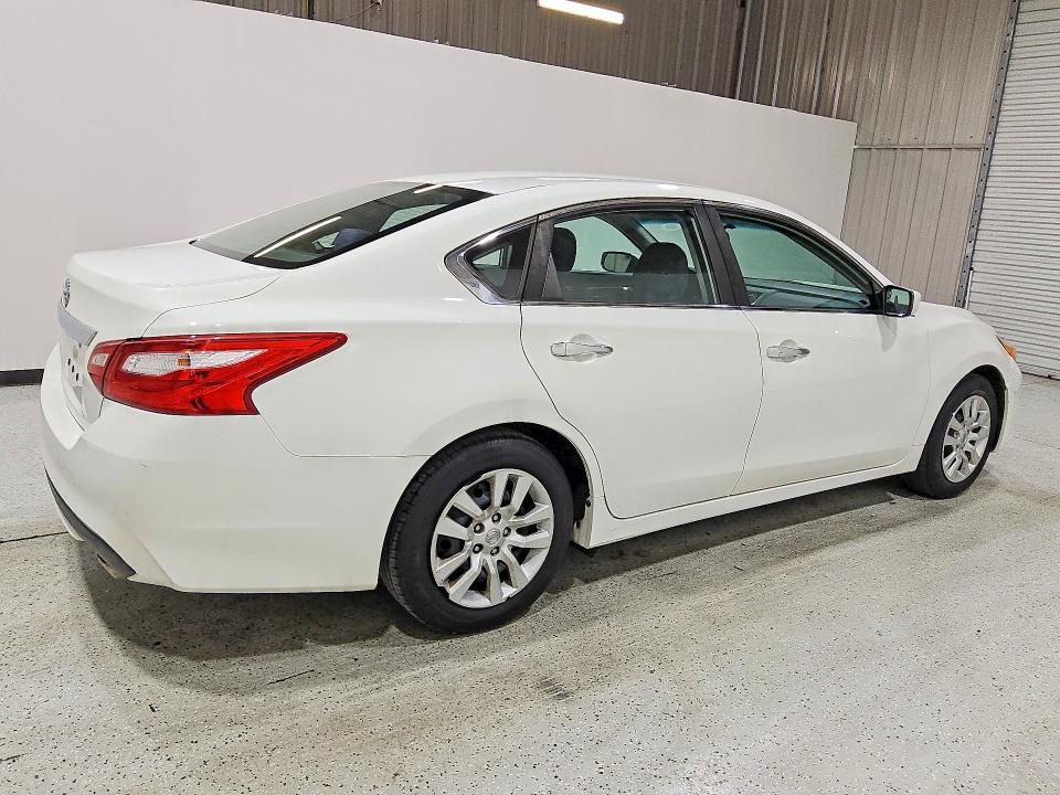 Продаж на аукціоні авто 2017 Nissan Altima, vin: 1N4AL3AP4HC234005, номер лоту: 54504816