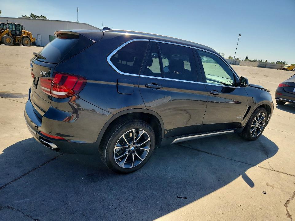 54458906 :رقم المزاد ، 5UXKR0C51J0X99082 vin ، 2018 Bmw X5 مزاد بيع