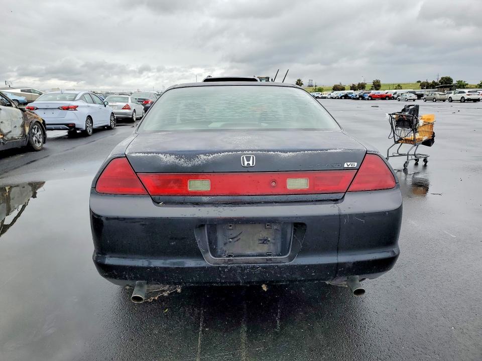 Продаж на аукціоні авто 2000 Honda Accord, vin: 1HGCG2251YA005969, номер лоту: 52465026