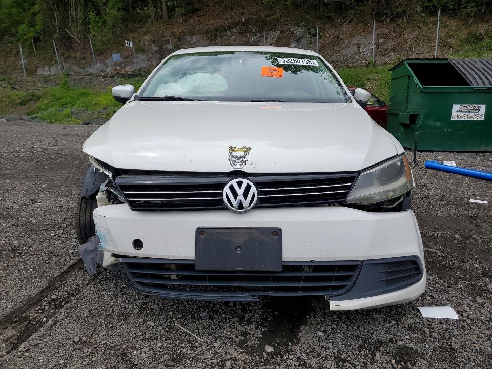 53250156 :رقم المزاد ، 3VWDP7AJ2DM214260 vin ، 2013 Volkswagen Jetta مزاد بيع