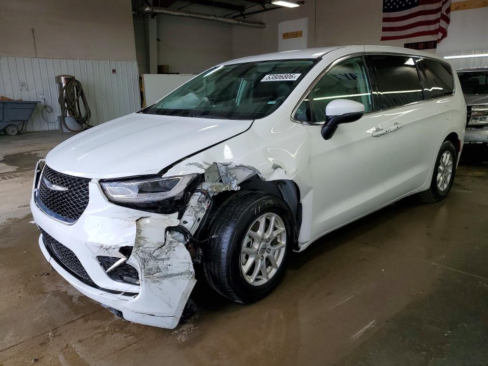 Auction sale of the 2023 Chrysler Pacifica, vin: 2C4RC1BG5PR553208, lot number: 53806806