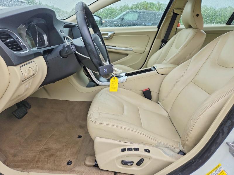 2015 Volvo S60 მანქანა იყიდება აუქციონზე, vin: YV140MFB6F1315531, აუქციონის ნომერი: 53214856