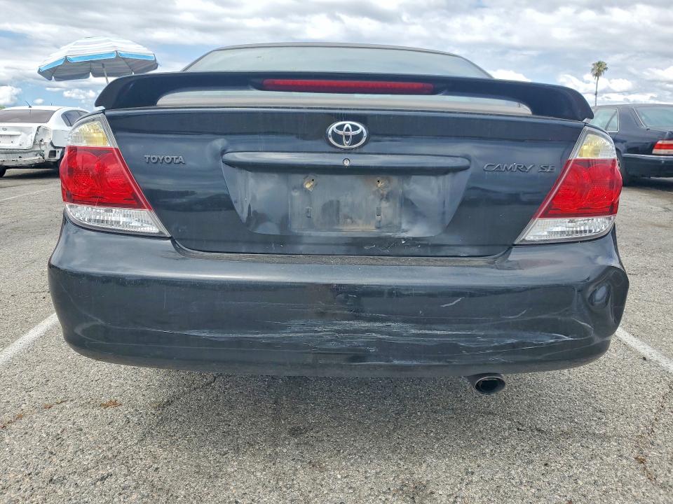2005 Toyota Camry მანქანა იყიდება აუქციონზე, vin: 4T1BE32K05U051746, აუქციონის ნომერი: 52340526
