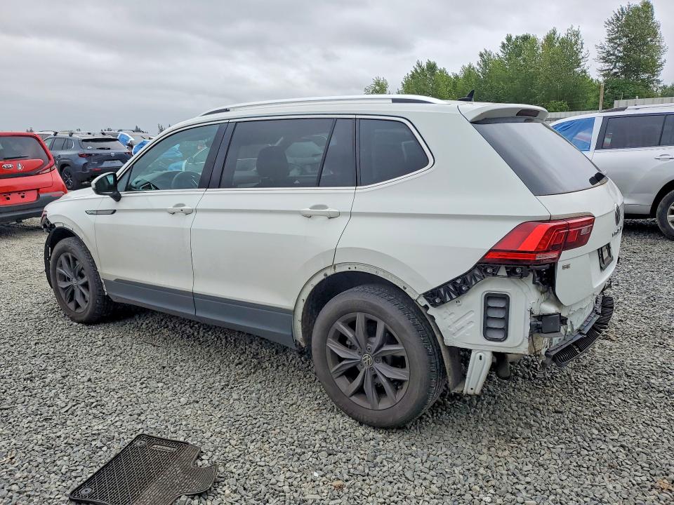 52431026 :رقم المزاد ، 3VV2B7AX3NM043597 vin ، 2022 Volkswagen Tiguan مزاد بيع