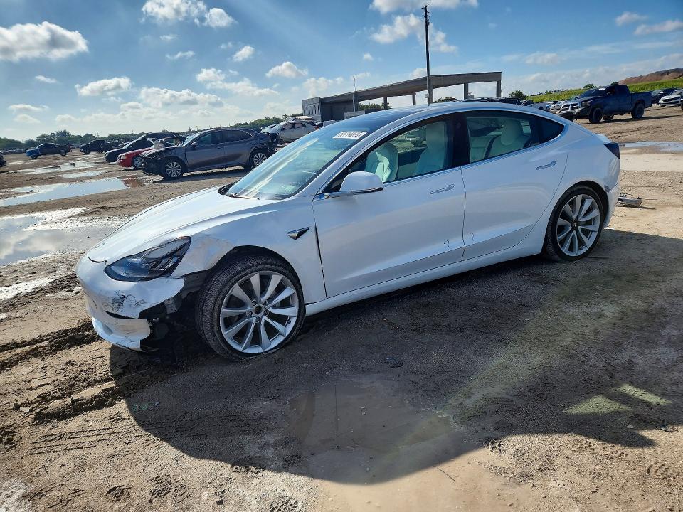 52714876 :رقم المزاد ، 5YJ3E1EB8LF640333 vin ، 2020 Tesla Model 3 مزاد بيع