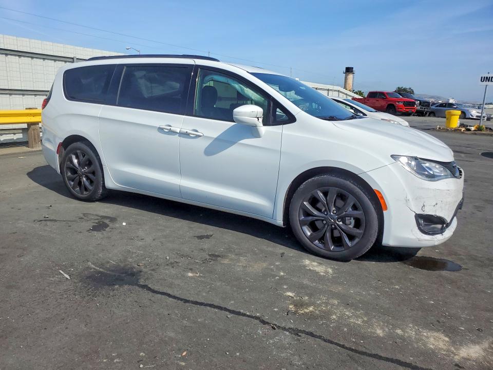 Продаж на аукціоні авто 2020 Chrysler Pacifica, vin: 2C4RC1FG7LR192858, номер лоту: 51968676