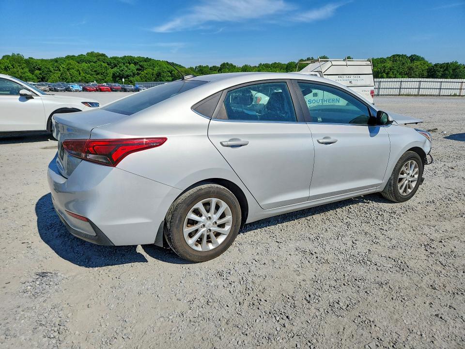 2021 Hyundai Accent მანქანა იყიდება აუქციონზე, vin: 3KPC24A68ME133393, აუქციონის ნომერი: 53762486