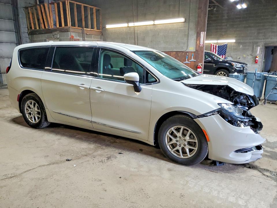 Продажа на аукционе авто 2017 Chrysler Pacifica, vin: 2C4RC1CG1HR665570, номер лота: 53553626